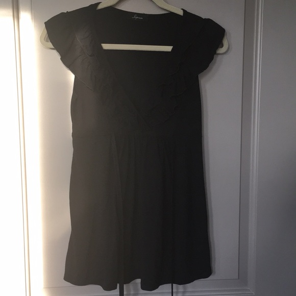 Flutter sleeve v-neck shirt - Picture 2 of 6